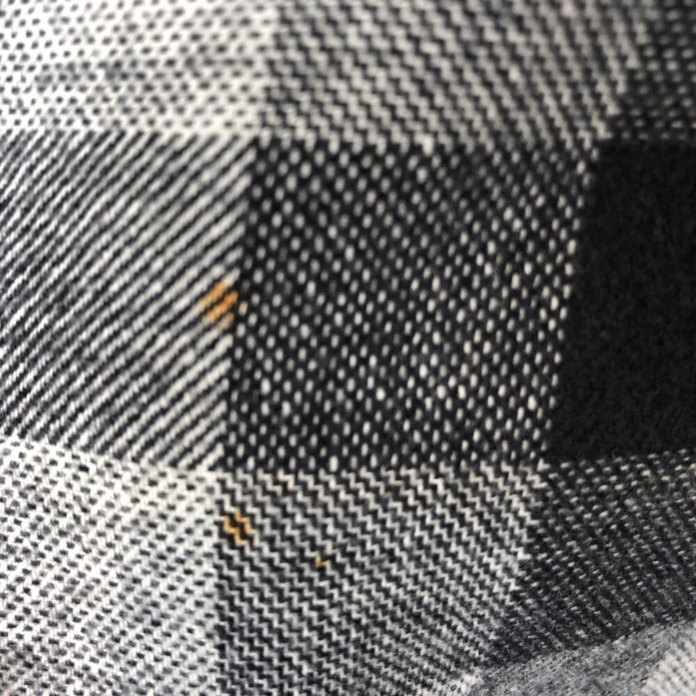 Hollister Men's Black & White Plaid Long Sleeve Flannel Button-Up Shirt Size XL - Picture 7 of 7